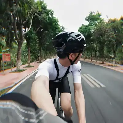 董怡